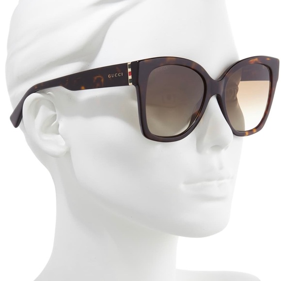 Gucci Accessories - 💯 Authentic Gucci Sunglass